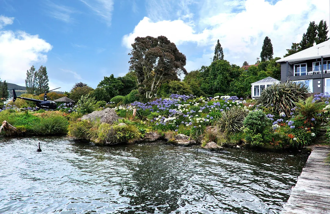 Black Swan Lakeside Boutique Hotel-1